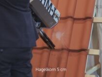Video: Hagelwiderstand von Ziegeln im Test mit der Hagelkanone an der Swissbau 2018